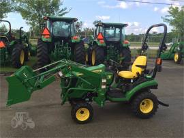 2022 JOHN DEERE 1025R