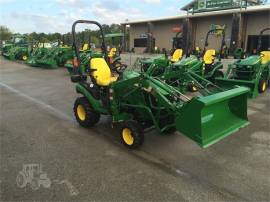 2022 JOHN DEERE 1025R