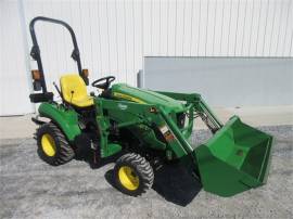 2017 JOHN DEERE 1023E