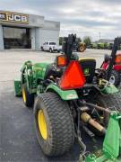 2011 JOHN DEERE 2520