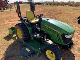 2010 JOHN DEERE 2520