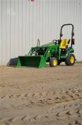 2017 JOHN DEERE 1025R