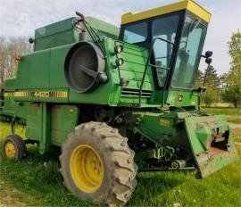 1984 JOHN DEERE 4420