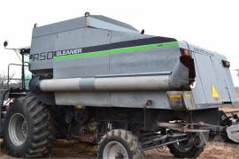 1989 GLEANER R50