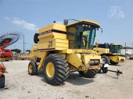 1995 NEW HOLLAND TR97