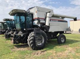 1998 GLEANER R62