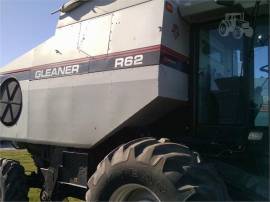 1998 GLEANER R62