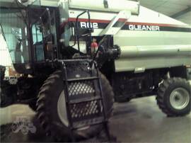 1998 GLEANER R62