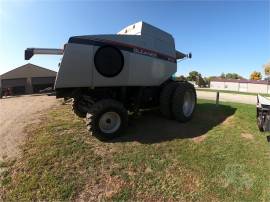 2001 GLEANER R72