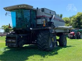 2002 GLEANER R62