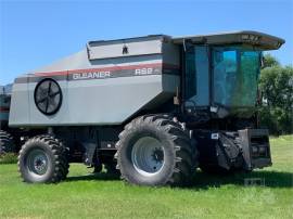 2002 GLEANER R62