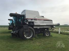 2002 GLEANER R72