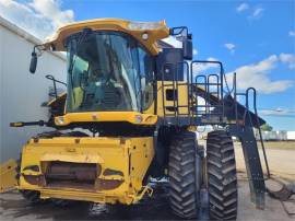 2006 NEW HOLLAND CR9040