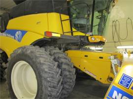 2007 NEW HOLLAND CR9060