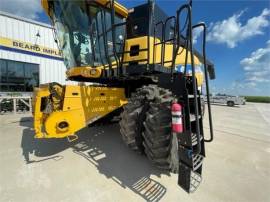 2008 NEW HOLLAND CR9040