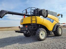 2009 NEW HOLLAND CR9040