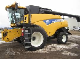 2009 NEW HOLLAND CR9060