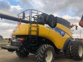 2009 NEW HOLLAND CR9070