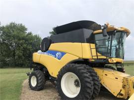 2009 NEW HOLLAND CR9070