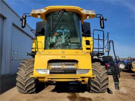 2010 NEW HOLLAND CR9040