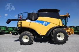 2010 NEW HOLLAND CR9060