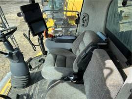 2010 NEW HOLLAND CR9060