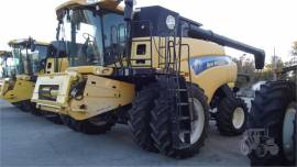 2010 NEW HOLLAND CR9070