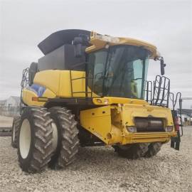 2010 NEW HOLLAND CR9070