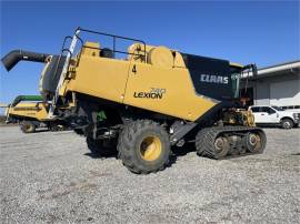 2011 CLAAS LEXION 740TT