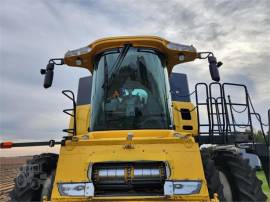 2011 NEW HOLLAND CR9040