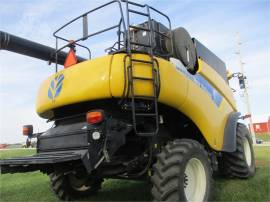 2011 NEW HOLLAND CR9040