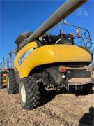 2011 NEW HOLLAND CR9040