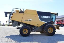 2012 CLAAS LEXION 740