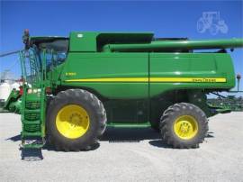 2012 JOHN DEERE S550