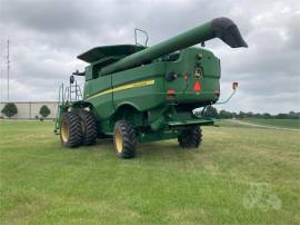 2012 JOHN DEERE S660