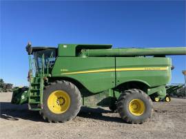 2012 JOHN DEERE S660