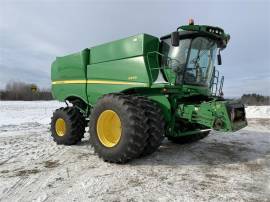 2012 JOHN DEERE S670