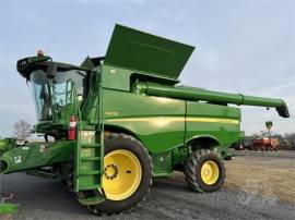 2012 JOHN DEERE S670