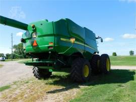 2012 JOHN DEERE S670