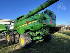 2012 JOHN DEERE S670