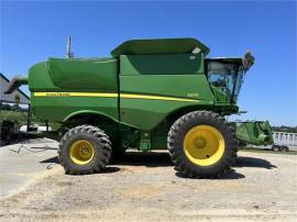 2012 JOHN DEERE S670