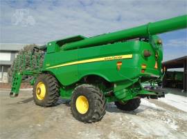 2012 JOHN DEERE S690