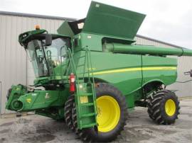 2012 JOHN DEERE S690