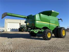 2012 JOHN DEERE S690