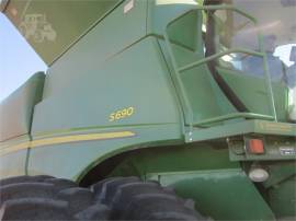 2012 JOHN DEERE S690