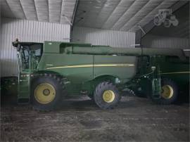 2012 JOHN DEERE S690