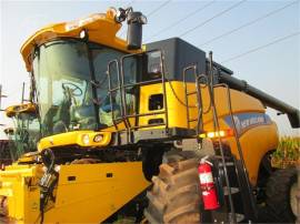 2012 NEW HOLLAND CR8080