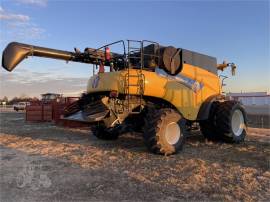 2012 NEW HOLLAND CR8090