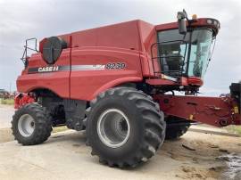 2013 CASE IH 8230