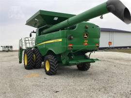 2013 JOHN DEERE S670